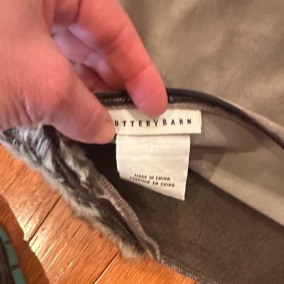 Like new Pottery barn Euro Pillow Cover Luxurious Faux Fur brown set of 3 ombré - Picture 6 of 8